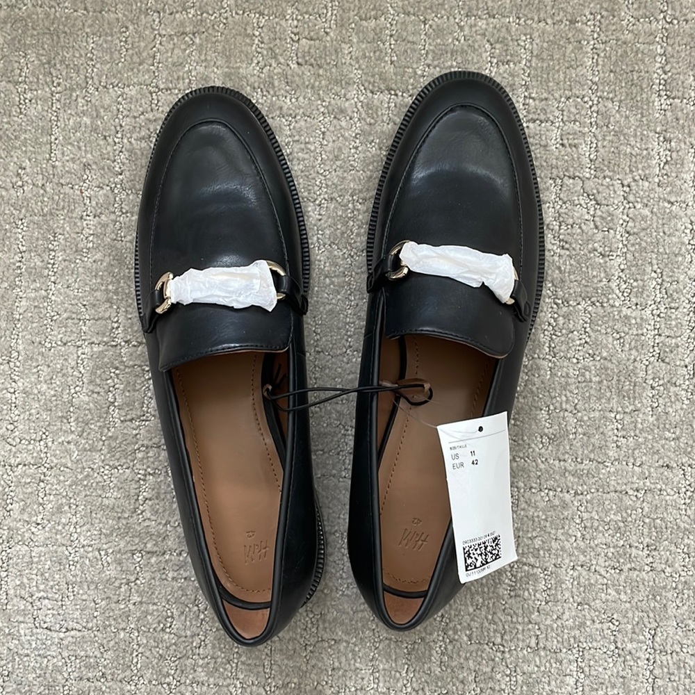 Black H&M loafers. Never worn, tags still on!